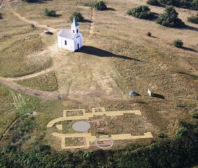 Kirche Michelberg mit Farbbeton von Wopfinger